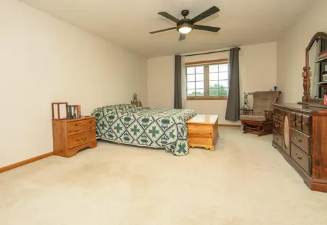 104 Maple Circle Waverly IA 50677