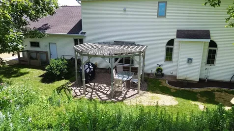 104 Maple Circle Waverly IA 50677