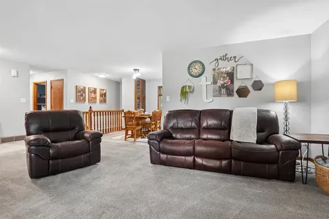 829 Maucker Road Cedar Falls IA 50613
