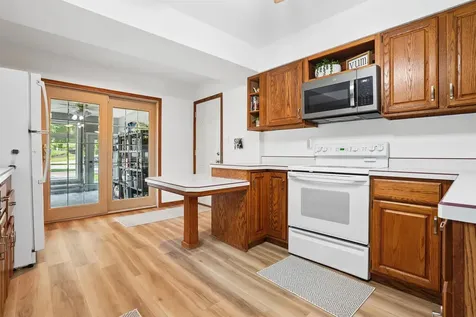 829 Maucker Road Cedar Falls IA 50613