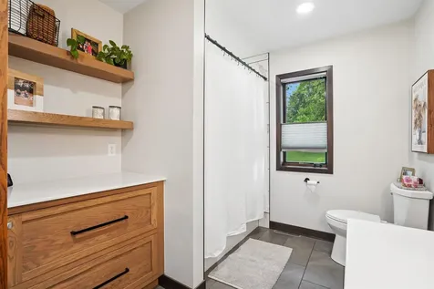 829 Maucker Road Cedar Falls IA 50613