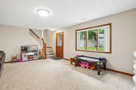 829 Maucker Road Cedar Falls IA 50613