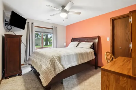 829 Maucker Road Cedar Falls IA 50613