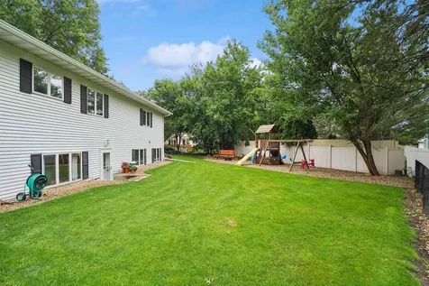 829 Maucker Road Cedar Falls IA 50613