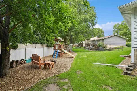 829 Maucker Road Cedar Falls IA 50613