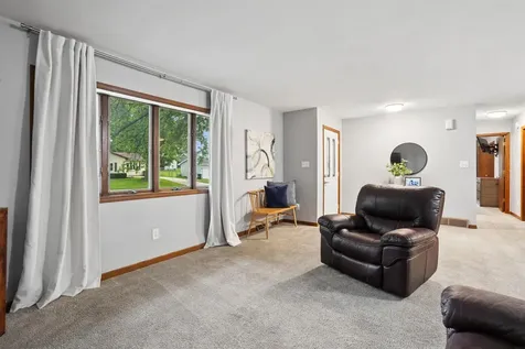 829 Maucker Road Cedar Falls IA 50613