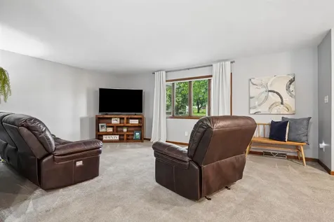 829 Maucker Road Cedar Falls IA 50613