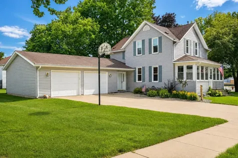 129 Washington Denver IA 50622