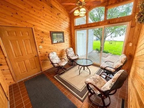 129 Washington Denver IA 50622