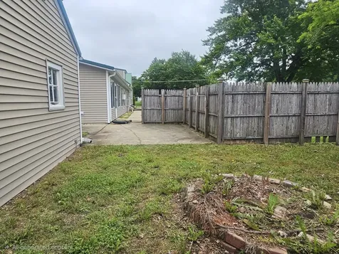 14 7th Avenue SW Oelwein IA 50662