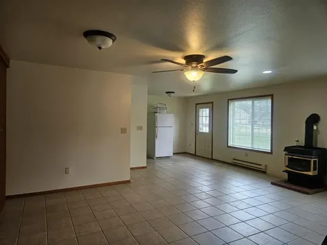 14 7th Avenue SW Oelwein IA 50662
