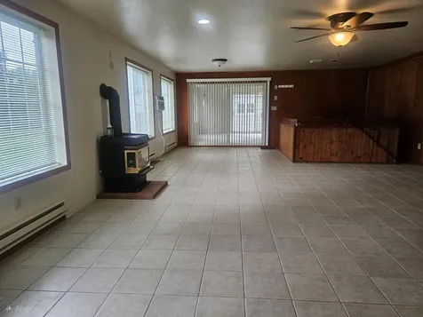 14 7th Avenue SW Oelwein IA 50662
