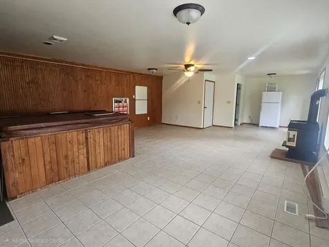 14 7th Avenue SW Oelwein IA 50662