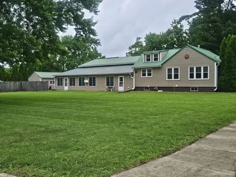 14 7th Avenue SW Oelwein IA 50662