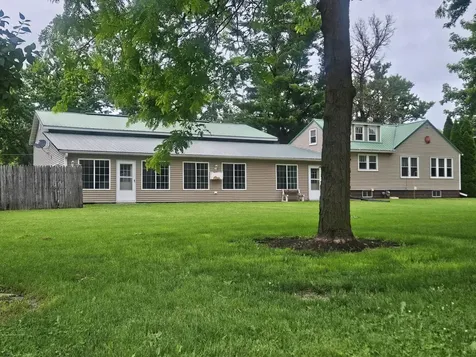 14 7th Avenue SW Oelwein IA 50662