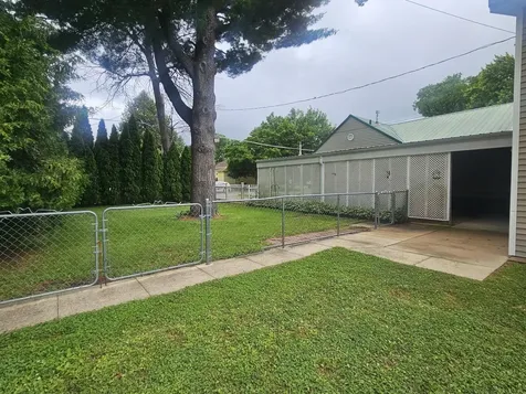 14 7th Avenue SW Oelwein IA 50662