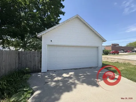 803 6th Street Grundy Center IA 50638