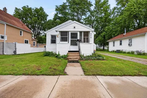 846 Dawson Street Waterloo IA 50703