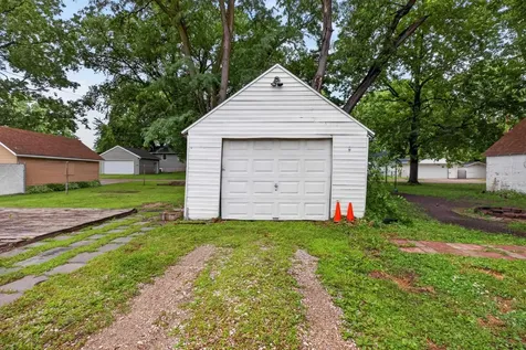 846 Dawson Street Waterloo IA 50703