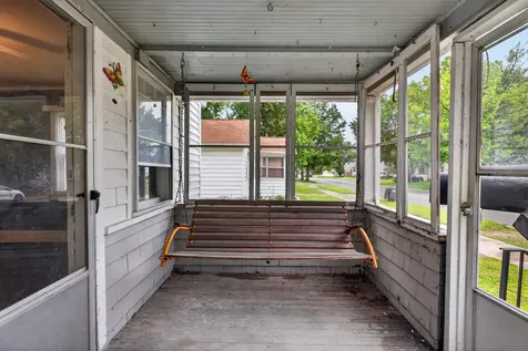 846 Dawson Street Waterloo IA 50703