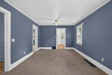 846 Dawson Street Waterloo IA 50703