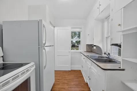 846 Dawson Street Waterloo IA 50703
