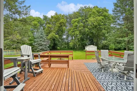 1302 Round Horn Street Waverly IA 50677