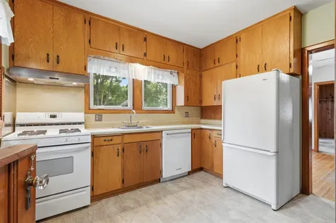 402 NW 4th Avenue Waverly IA 50677