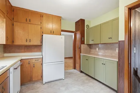 402 NW 4th Avenue Waverly IA 50677