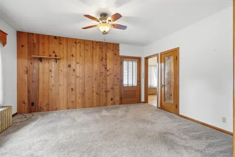 402 NW 4th Avenue Waverly IA 50677