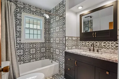 3404 Rosehill Trace Waterloo IA 50701