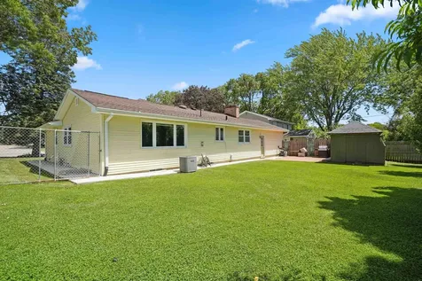 3404 Rosehill Trace Waterloo IA 50701