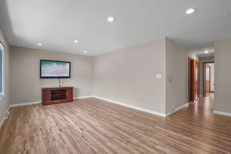 3404 Rosehill Trace Waterloo IA 50701
