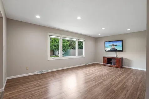 3404 Rosehill Trace Waterloo IA 50701