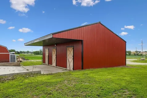3257 132nd Street Sumner IA 50674