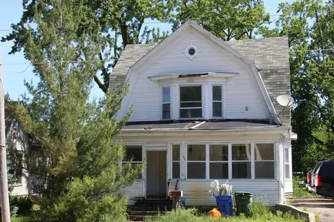1105 Gilbert Street Charles City IA 50616