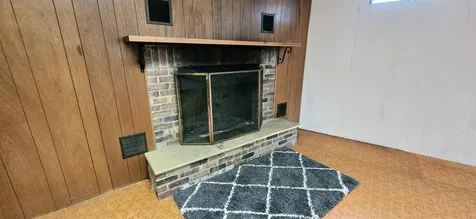 604 Hildreth Street Charles City IA 50616