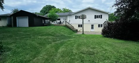 604 Hildreth Street Charles City IA 50616