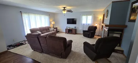 604 Hildreth Street Charles City IA 50616