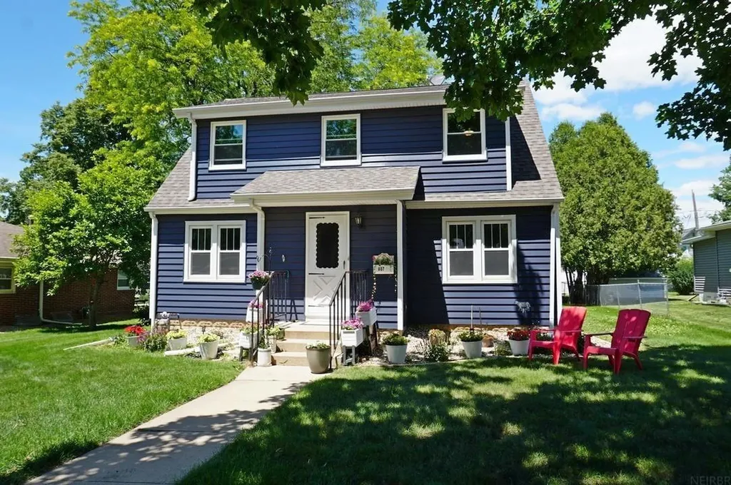 607 2nd Avenue Charles City IA 50616