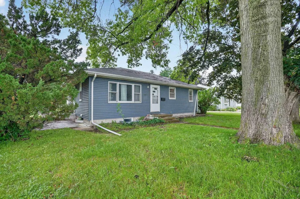 1205 Dorthy Drive Waterloo IA 50703