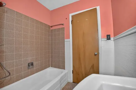 1205 Dorthy Drive Waterloo IA 50703