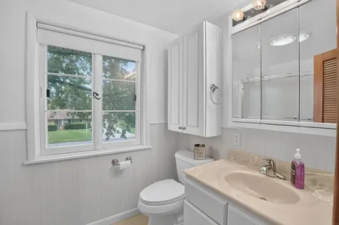 526 Glencoe Avenue Waterloo IA 50701