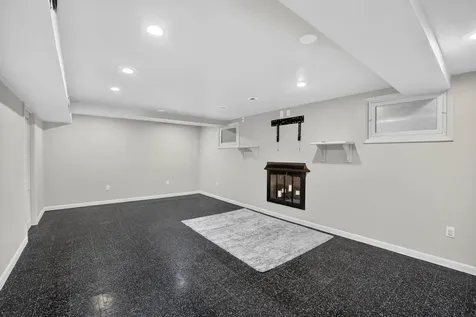526 Glencoe Avenue Waterloo IA 50701