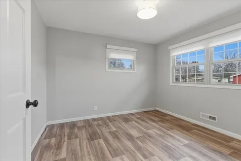 4028 Rownd Street Cedar Falls IA 50613