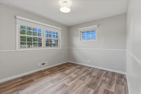 4028 Rownd Street Cedar Falls IA 50613