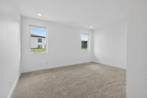 1703 Red Tail Drive Waterloo IA 50701