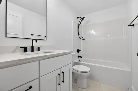 1703 Red Tail Drive Waterloo IA 50701