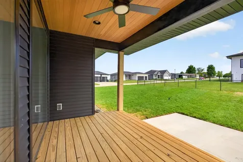 1703 Red Tail Drive Waterloo IA 50701