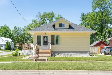 1324 W 6th Street Waterloo IA 50702